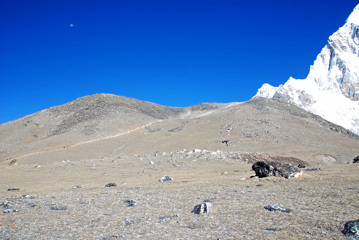 03 Trail From Gorak Shep To Kala Pattar